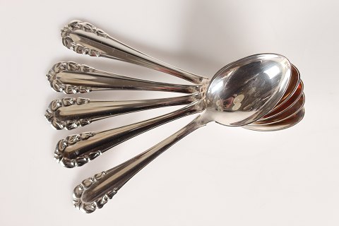 Georg Jensen
Liljekonval
Dessertskeer
L 17,5 cm