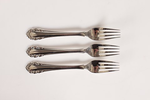 Georg Jensen
Liljekonval
Frokostgafler
L 17,3 cm