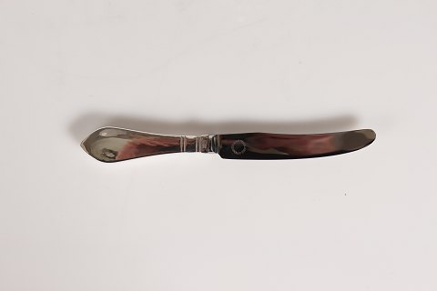 Georg Jensen
Antik
Kniv
L 17 cm