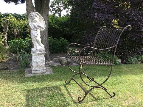 Garden Chair
Brown patinate wrought iron